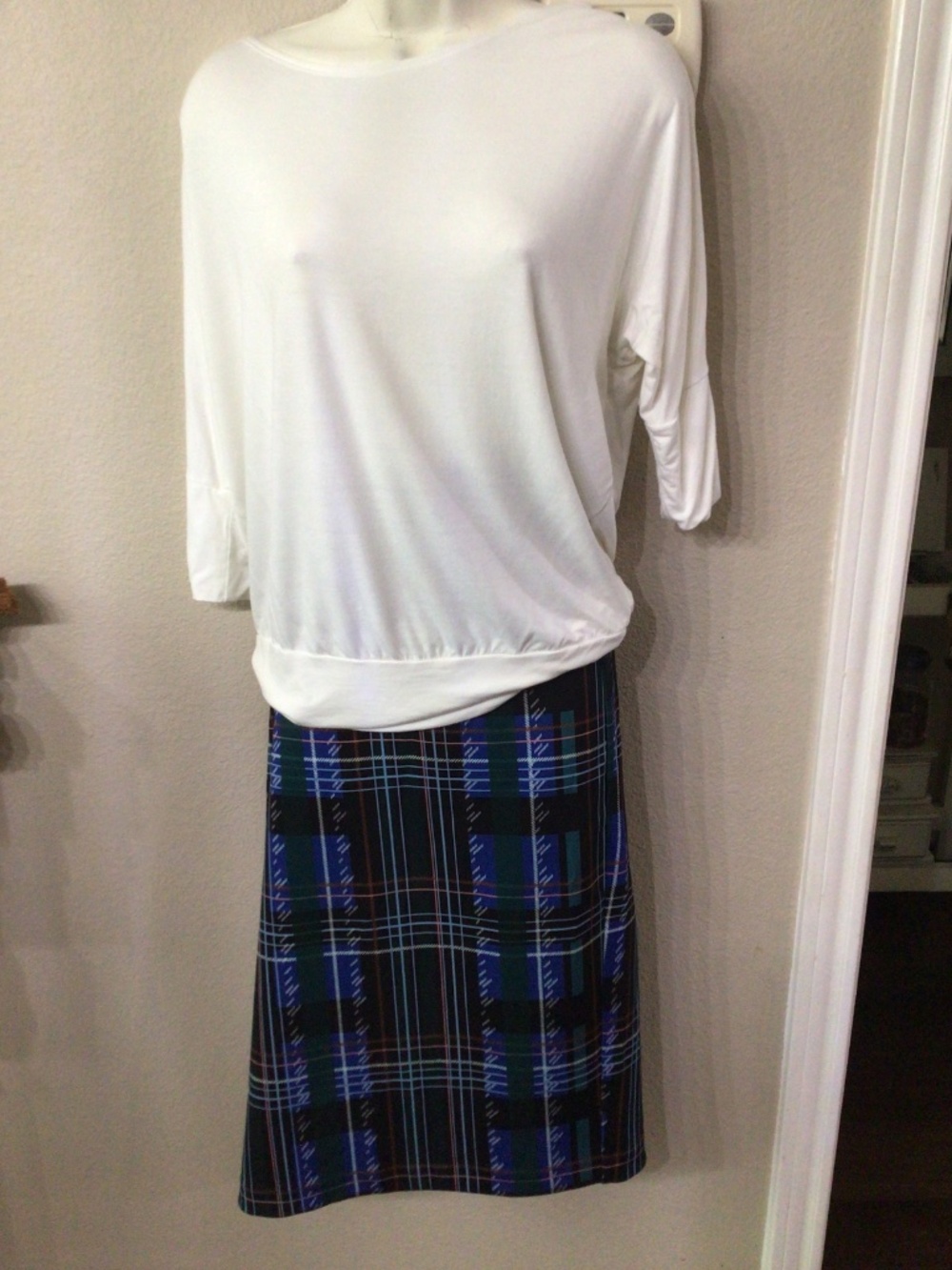 Eloquii Geometric print skirt. Size 18. Very very good shape. - Picture 3 of 8